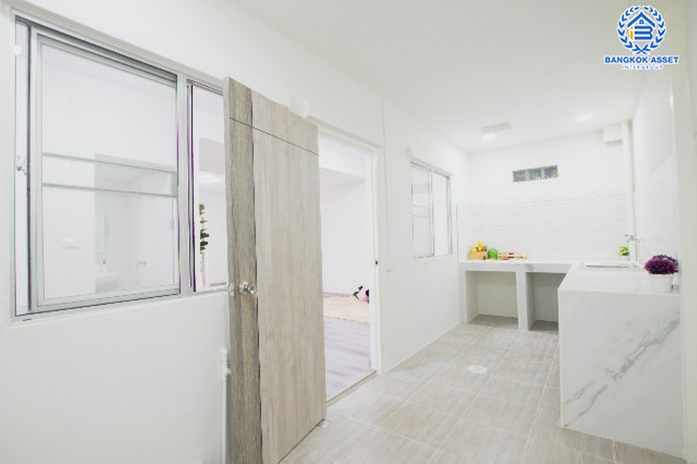 *****ทาวน์เฮ้ามือสอง โครงการ พฤกษา71 กรุงเทพฯ-ปทุมธานี เนื้อที่ 17.70 ตร.ว. ฟังก์ชัน 3 ห้องนอน 2 ห้องน้ำ 1 ที่จอดรถ หน้าบ้านกว้าง ให้ความรู้สึกเสมือนทาวน์เฮาส์ขนาดใหญ่ การเดินทางสะดวกสบาย เชื่อมต่อถนนราชพฤกษ์ ถนน345 และถนนรังสิต-ปทุมธานี จองเลย!