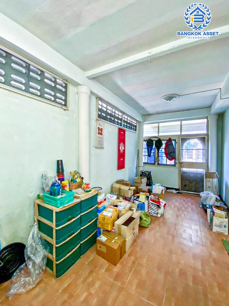 *****บ้านเดี่ยวมือสอง โครงการ คลองกุ่มนิเวศน์ เสรีไทย เนื้อที่ 50 ตร.ว. ฟังก์ชัน 4 ห้องนอน 3 ห้องน้ำ 3 ที่จอดรถ พื้นที่กว้างกว้าง ครอบครัวใหญ่อยู่สบาย บนทำเลเดินทางสะดวก เชื่อมต่อถนนวงแหวน(ฝั่งตะวันออก) ถนนเสรีไทย ใกล้รถไฟฟ้าสายสีเหลือง "สถานีหัวหมาก"