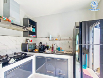 *****บ้านเดี่ยวมือสอง โครงการ เดอะซิตี้ รามอินทรา2 เนื้อที่กว้าง 84.10 ตร.ว. ฟังก์ชันจัดเต็ม 4 ห้องนอน 5 ห้องน้ำ 3 ที่จอดรถ บ้านพื้นที่กว้าง ตอบโจทย์ไลฟ์สไตล์ความเป็นคนเมือง บนทำเลเดินทางสะดวก ใกล้แฟชั่นไอแลนด์ และรถไฟฟ้าสายสีชมพู "สถานีคู้บอน" และจุดขึ้นทางด่วน "จตุโชติ"