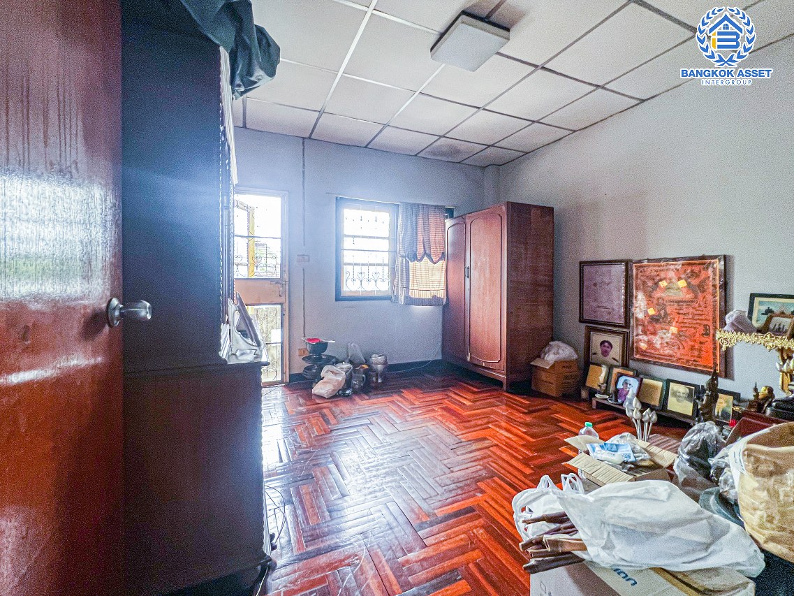 *****ทาวน์เฮ้าส์มือสองนนทบุรี หมู่บ้าน เปี่ยมสุข แจ้งวัฒนะ-ปากเกร็ด เนื้อที่กว้างถึง 28.2 ตร.ว. ฟังก์ชัน 2 ห้องนอน 1 ห้องน้ำ 1 ที่จอดรถ เนื้อที่เยอะ ถนนกว้าง หน้าบ้านไม่ชนใคร บนทำเลแห่งการเดินทาง ใกล้รถไฟฟ้าสายสีชมพู "สถานีปากเกร็ด" และทางด่วน "แจ้งวัฒนะ" จองเลย!