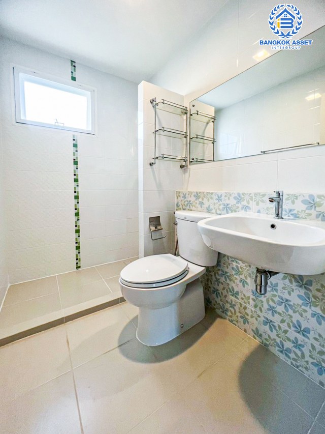 *****บ้านเดี่ยวมือสองกรุงเทพมหานคร โครงการ มัณฑนา กัลปพฤกษ์-วงแหวน เนื้อที่กว้างขวางเกือบ 58 ตร.ว. ฟังก์ชัน 3 ห้องนอน 3 ห้องน้ำ 2 ที่จอดรถ บ้านเนื้อที่เยอะ สภาพสวย บนทำเลเดินทางสะดวก ติด ถนนกาญจนาภิเษก 20 นาทีถึงรถไฟฟ้าสายสีน้ำเงิน "สถานีหลักสอง" ใกล้ทางด่วน "ศรีรัช"