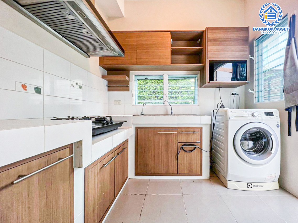 *****บ้านเดี่ยวมือสองกรุงเทพมหานคร โครงการ มัณฑนา กัลปพฤกษ์-วงแหวน เนื้อที่กว้างขวางเกือบ 58 ตร.ว. ฟังก์ชัน 3 ห้องนอน 3 ห้องน้ำ 2 ที่จอดรถ บ้านเนื้อที่เยอะ สภาพสวย บนทำเลเดินทางสะดวก ติด ถนนกาญจนาภิเษก 20 นาทีถึงรถไฟฟ้าสายสีน้ำเงิน "สถานีหลักสอง" ใกล้ทางด่วน "ศรีรัช"