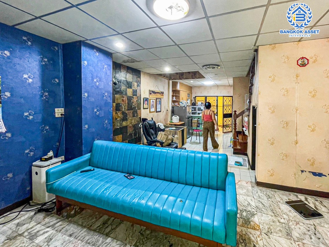 *****ทาวน์เฮ้าส์มือสองกรุงเทพมหานคร โครงการ เดอะแพลนซิตี้ นวมินทร์86 หลังมุม! เนื้อที่ 17 ตร.ว. ฟังก์ชัน 2 ห้องนอน 2 ห้องน้ำ 1 ที่จอดรถ หน้าบ้านไม่ชนใคร ติดสวนส่วนกลาง บ้านอยู่ต้นโครงการ ติดถนนเมน บนทำเลแห่งการเดินทาง และทางด่วน "รามอินทรา-อาจณรงค์" จองเลย!