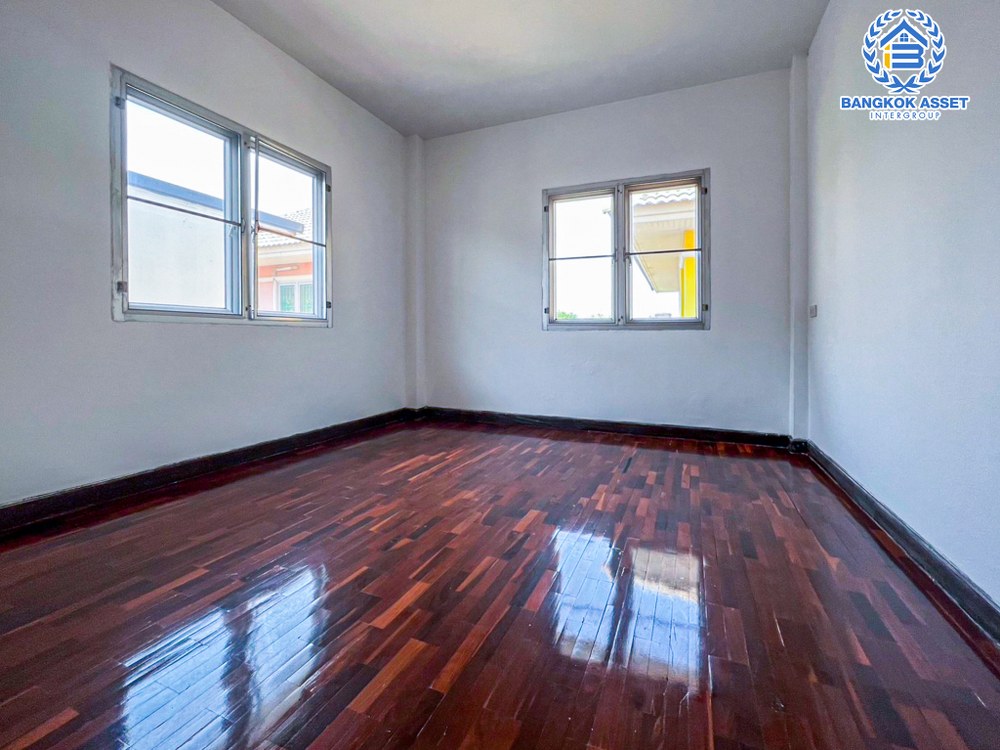 *****บ้านเดี่ยวมือสอง โครงการ โดมทอง วิลเลจ เนื้อที่ 55.20 ตร.ว. ฟังก์ชัน 3 ห้องนอน 2 ห้องน้ำ 1 ที่จอดรถ บ้านสภาพดีมาก พร้อมเข้าอยู่ได้ทันที บนทำเลเดินทางสะดวก เชื่อมต่อถนนรังสิต-ปทุมธานี ถนนคลองหลวง ใกล้รถไฟฟ้าสายสีแดง "สถานีรังสิต" และจุดขึ้นทางด่วน "บางพูน"