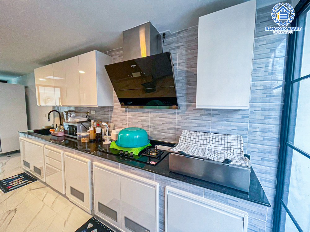 *****บ้านเดี่ยวมือสอง โครงการ สราญสิริ ชัยพฤกษ์-แจ้งวัฒนะ เนื้อที่ 50 ตร.ว. ฟังก์ชัน 4 ห้องนอน 3 ห้องน้ำ 2 ที่จอดรถ บ้านสภาพดี ขายพร้อมเฟอร์นิเจอร์บิ้วท์อิน บนทำเลเดินทางสะดวก ใกล้รถไฟฟ้าสายสีชมพู "สถานีห้าแยกปากเกร็ด" และทางพิเศษอุดรรัถยา