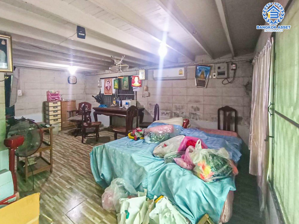 *****บ้านเดี่ยวมือสอง ประชานิเวศน์ 3 งามวงศ์วาน เนื้อที่ 40 ตร.ว. ฟังก์ชัน 2 ห้องนอน 2 ห้องน้ำ 1 ที่จอดรถ บ้านสภาพดีมาก บนทำเลเดินทางสะดวก เชื่อมต่อถนนสามัคคี, ถนนแจ้งวัฒนะ-ปากเกร็ด, ถนนเลี่ยงเมืองปากเกร็ด ใกล้ทางด่วน "ศรีรัช"