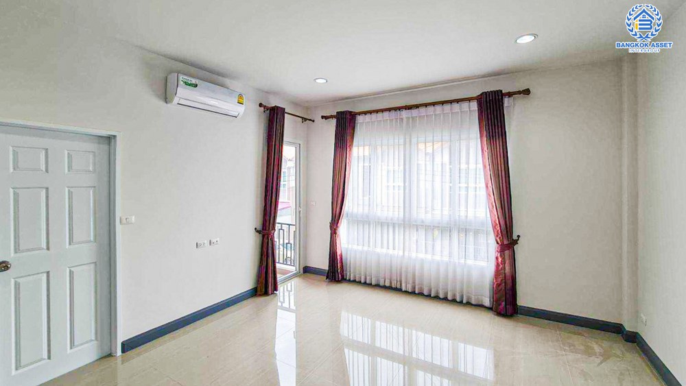 *****ทาวน์เฮ้าส์มือสอง สุขนิเวศน์9 บางใหญ่ เนื้อที่ 25.50 ตร.ว. ฟังก์ชัน 3 ห้องนอน 3 ห้องน้ำ 2 ที่จอดรถ บ้านรีโนเวทใหม่ทั้งหลัง ฟรี! เครื่องปรับอากาศ บนทำเลแห่งการเดินทาง เชื่อมต่อถนนกาญจนาภิเษก ใกล้เซ็นทรัลพลาซ่าเวสต์เกต และรถไฟฟ้าสายสีม่วง "สถานีคลองบางไผ่"