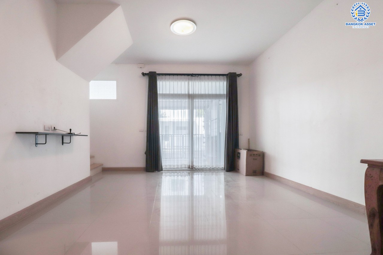 *****ทาวน์เฮ้าส์มือสองนนทบุรี โครงการ กัสโต้ วงแหวน-พระราม 5 เนื้อที่กว้าง 18.5 ตร.ว. ฟังก์ชัน 3 ห้องนอน 2 ห้องน้ำ 2 ที่จอดรถ บ้านพร้อมเข้าอยู่ แถมฟรี! 2 เครื่องปรับอากาศ บนทำเลเยี่ยม เชื่อมต่อหลายเส้นทาง เพียง 12 นาทีก็ถึงรถไฟฟ้าสายสีม่วง "สถานีสามแยกบางใหญ่" จองเลย!