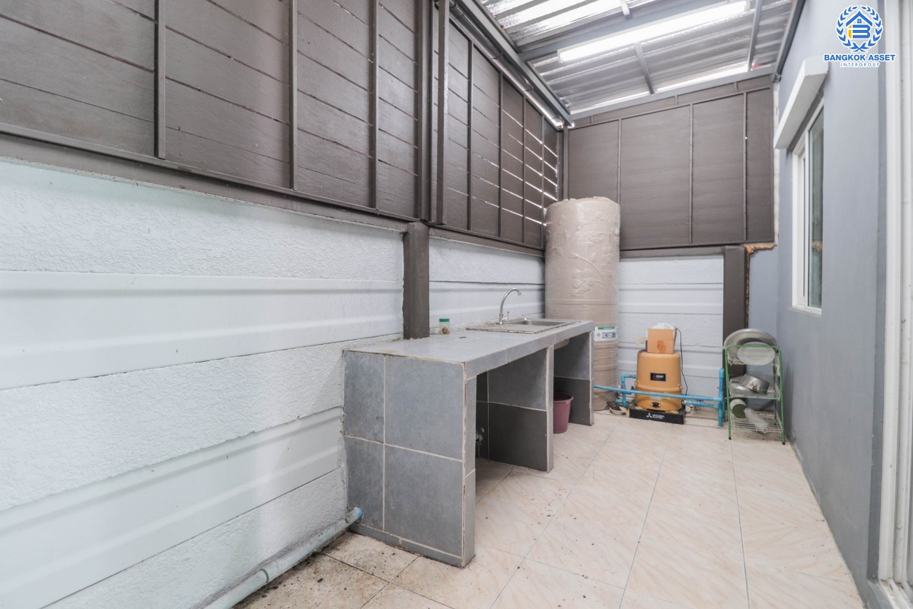 *****ทาวน์เฮ้าส์มือสองนนทบุรี โครงการ กัสโต้ วงแหวน-พระราม 5 เนื้อที่กว้าง 18.5 ตร.ว. ฟังก์ชัน 3 ห้องนอน 2 ห้องน้ำ 2 ที่จอดรถ บ้านพร้อมเข้าอยู่ แถมฟรี! 2 เครื่องปรับอากาศ บนทำเลเยี่ยม เชื่อมต่อหลายเส้นทาง เพียง 12 นาทีก็ถึงรถไฟฟ้าสายสีม่วง "สถานีสามแยกบางใหญ่" จองเลย!