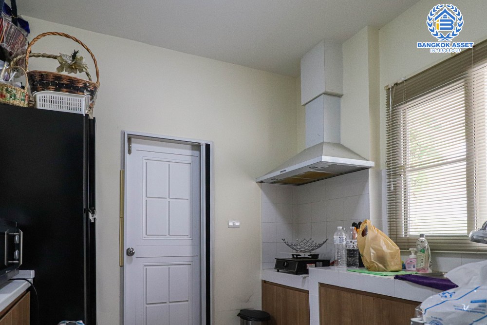 *****บ้านเดี่ยวมือสอง โครงการ เพอร์เฟคเพลส ราชพฤกษ์ บ้านหลังใหญ่ เนื้อที่ 59.50 ตร.ว. ฟังก์ชัน 3 ห้องนอน 3 ห้องน้ำ 2 ที่จอดรถ แถมฟรี! เครื่องปรับอากาศ เครื่องทำน้ำอุ่น ทำเลโซนเมือง โครงการติดถนนราชพฤกษ์ ใกล้รถไฟฟ้าสายสีม่วง "สถานีบางรักน้อยท่าอิฐ" และทางด่วน "ศรีรัช"