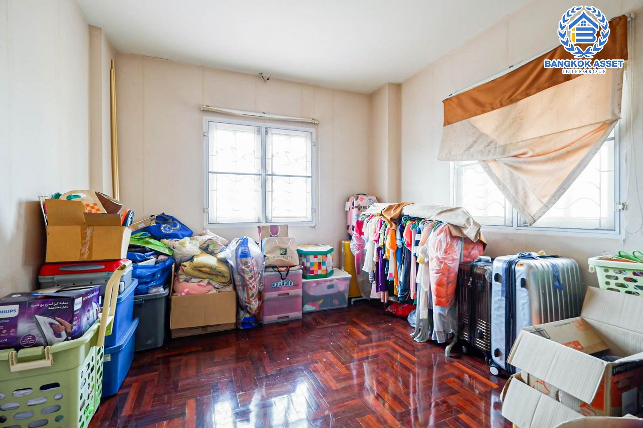 *****บ้านเดี่ยวมือสองปทุมธานี โครงการ มณีรินทร์ แลค&พาร์ค ราชพฤกษ์-ติวานนท์ เนื้อที่กว้างขวางถึง 61.1 ตร.ว. ฟังก์ชัน 3 ห้องนอน 3 ห้องน้ำ 4 ที่จอดรถ บนทำเลแห่งการเดินทาง เชื่อมต่อถนน 345, ถนนราชพฤกษ์, ถนนศรีสมาน ใกล้ทางด่วน "ศรีสมาน" และโรบินสัน ศรีสมาน