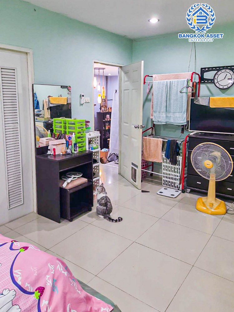 *****บ้านแฝดมือสอง ซอยอิสรภาพ47 เนื้อที่กว้าง 48 ตร.ว. ฟังก์ชัน 3 ห้องนอน 2 ห้องน้ำ 1 ที่จอดรถ บ้านชั้นเดียวพื้นที่กว้าง ให้ความรู้สึกเหมือนบ้านเดี่ยว ทำเลเดินทางสะดวก เชื่อมต่อถนนอิสรภาพ, ถนนสุทธาวาส เพียง 10นาที ถึง MRT สายสีน้ำเงิน "สถานีบางขุนนนท์" จองด่วน!