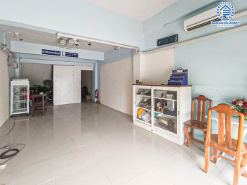 *****อาคารพาณิชย์ ศาลายา ติดถนนกาญจนาภิเษก เนื้อที่ 24.10 ตร.ว. ฟังก์ชัน 1 ห้องนอน 3 ห้องน้ำ 1 ที่จอดรถ ภายในสภาพใหม่ เหมาะสำหรับการทำธุรกิจ ตั้งบนทำเลศักยภาพเข้า-ออกในเมืองได้ง่าย เชื่อมต่อถนนปิ่นเกล้า-นครชัยศรี ถนนกรุงนนท์-จงถนอม