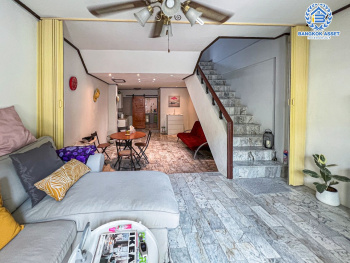 *****ทาวน์เฮ้าส์มือสองนนทบุรี โครงการ ลัคกี้โฮม รัตนาธิเบศร์ เนื้อที่ 18 ตร.ว. ฟังก์ชัน 2 ห้องนอน 2 ห้องน้ำ 1 ที่จอดรถ บ้านสภาพสวย รีโนเวทพร้อมอยู่ บนทำเลดี เชื่อมต่อถนนรัตนาธิเบศร์, ถนนราชพฤกษ์ เพียง 8 นาทีก็ถึงรถไฟฟ้าสายสีม่วง "สถานีไทรม้า"  ในราคาถูก!