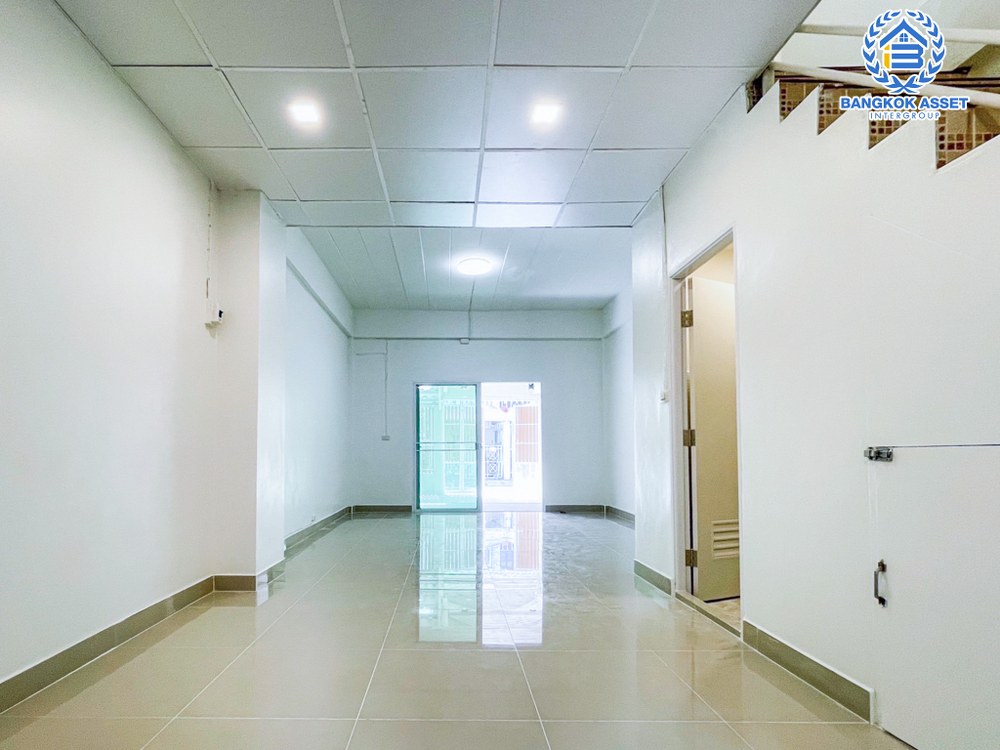 *****ทาวน์เฮ้าส์มือสอง โครงการ บางใหญ่ซิตี้ กาญจนาภิเษก เนื้อที่ 16 ตร.ว. ฟังก์ชัน 2 ห้องนอน 2 ห้องน้ำ ตกแต่งใหม่ทั้งหลัง พร้อมเข้าอยู่ ทำเลเดินทางสะดวก ใกล้เซ็นทรัลเวสต์เกต และรถไฟฟ้าสถานีสายสีม่วง "ตลาดบางใหญ่" และจุดขึ้นทางด่วน "ศรีรัช" ราคาคุ้มค่าที่สุดในย่าน!