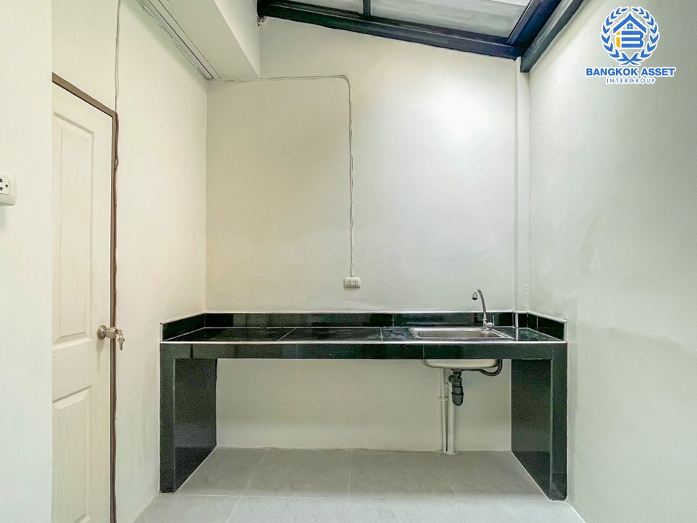 *****ทาวน์เฮ้าส์มือสอง โครงการ บางใหญ่ซิตี้ กาญจนาภิเษก เนื้อที่ 16 ตร.ว. ฟังก์ชัน 2 ห้องนอน 2 ห้องน้ำ ตกแต่งใหม่ทั้งหลัง พร้อมเข้าอยู่ ทำเลเดินทางสะดวก ใกล้เซ็นทรัลเวสต์เกต และรถไฟฟ้าสถานีสายสีม่วง "ตลาดบางใหญ่" และจุดขึ้นทางด่วน "ศรีรัช" ราคาคุ้มค่าที่สุดในย่าน!