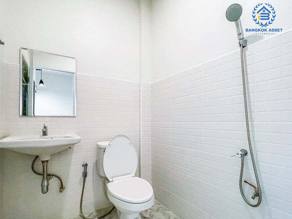 *****ทาวน์เฮ้าส์มือสอง โครงการ บางใหญ่ซิตี้ กาญจนาภิเษก เนื้อที่ 16 ตร.ว. ฟังก์ชัน 2 ห้องนอน 2 ห้องน้ำ ตกแต่งใหม่ทั้งหลัง พร้อมเข้าอยู่ ทำเลเดินทางสะดวก ใกล้เซ็นทรัลเวสต์เกต และรถไฟฟ้าสถานีสายสีม่วง "ตลาดบางใหญ่" และจุดขึ้นทางด่วน "ศรีรัช" ราคาคุ้มค่าที่สุดในย่าน!