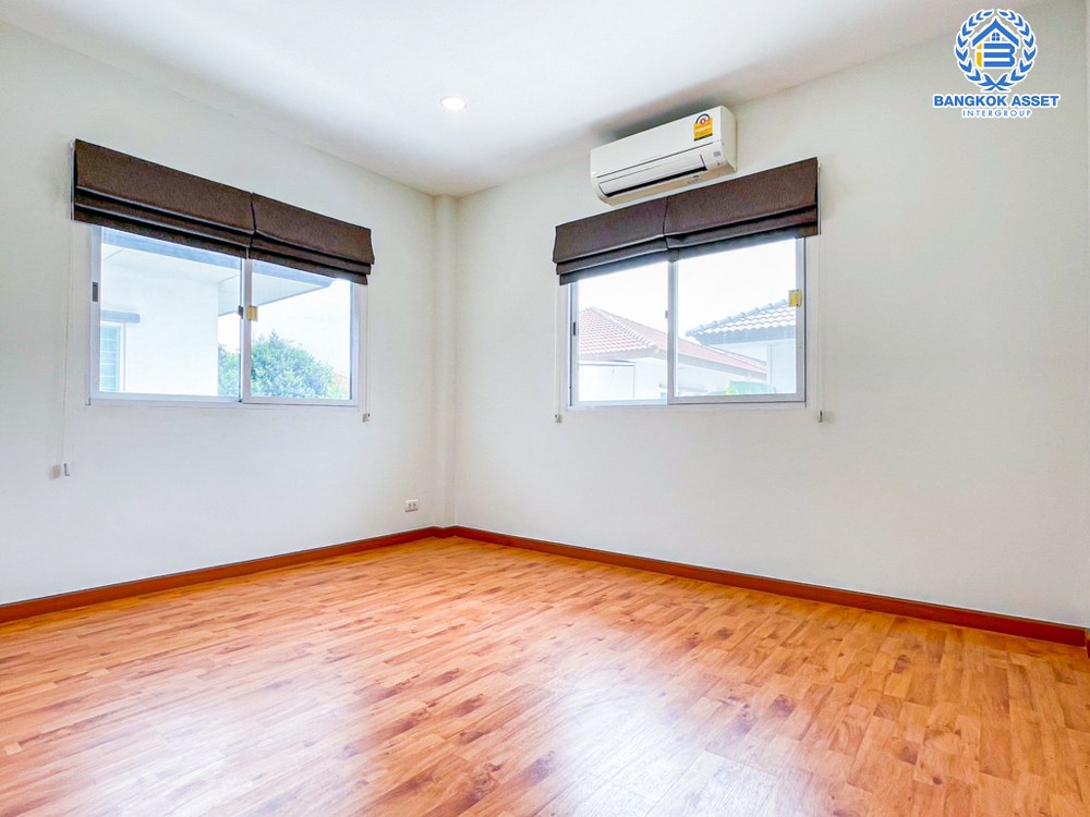 *****บ้านเดี่ยวมือสอง โครงการ คาซ่าเพรสโต้ ราชพฤกษ์-แจ้งวัฒนะ เนื้อที่ 59.10 ตร.ว. ฟังก์ชัน 3 ห้องนอน 3 ห้องน้ำ 2 ที่จอดรถ พื้นที่ใช้สอยกว้างรองรับทุกการใช้งาน ตกแต่งใหม่ทั้งหลัง ทำเลเดินทางสะดวก เชื่อมต่อถนนราชพฤกษ์ ใกล้รถไฟฟ้าสถานีสายสีม่วง "สถานีบางรักน้อยท่าอิฐ" และจุดขึ้นทางด่วน "งามวงศ์วาน"