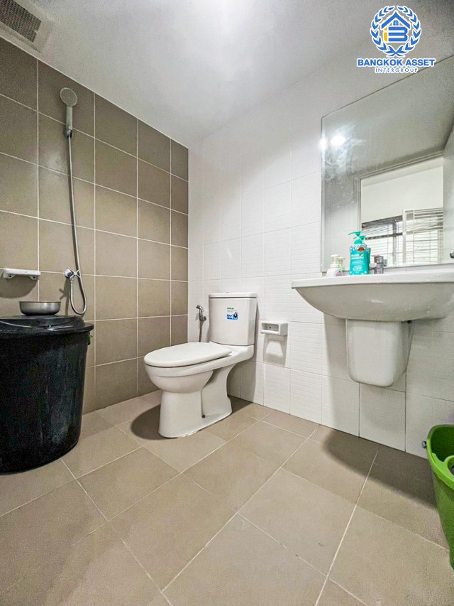 *****ทาวน์เฮ้าส์มือสองนนทบุรี โครงการ พฤกษา112 กาญจนาภิเษก เนื้อที่เกือบ 18 ตร.ว. ฟังก์ชัน 3 ห้องนอน 2 ห้องน้ำ 1 ที่จอดรถ แถมฟรี! 2 เครื่องปรับอากาศ บนทำเลเยี่ยม เชื่อมต่อถนนกาญจนาภิเษก, ถนนรัตนาภิเษก ใกล้รถไฟฟ้าสายสีม่วง "สถานีคลองบางไผ่" และทางด่วน "กาญจนาภิเษก"