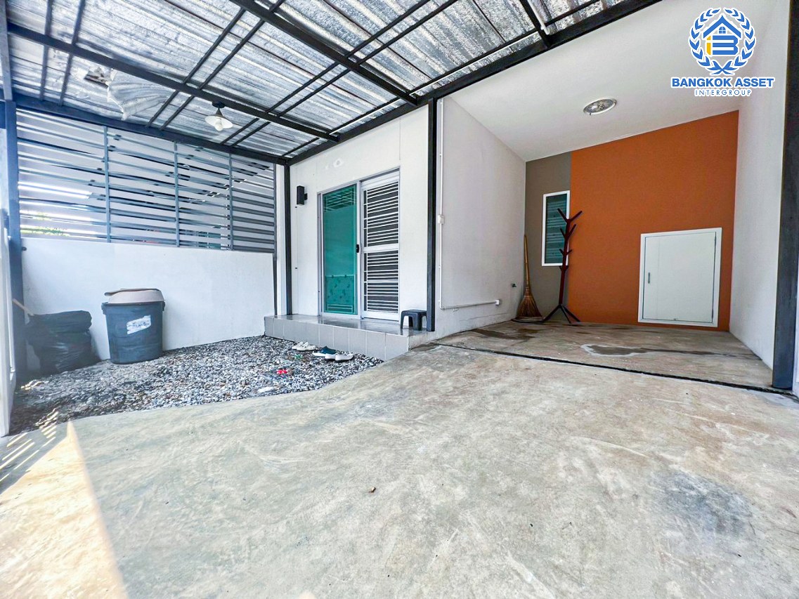 *****ทาวน์เฮ้าส์มือสองนนทบุรี โครงการ พฤกษา112 กาญจนาภิเษก เนื้อที่เกือบ 18 ตร.ว. ฟังก์ชัน 3 ห้องนอน 2 ห้องน้ำ 1 ที่จอดรถ แถมฟรี! 2 เครื่องปรับอากาศ บนทำเลเยี่ยม เชื่อมต่อถนนกาญจนาภิเษก, ถนนรัตนาภิเษก ใกล้รถไฟฟ้าสายสีม่วง "สถานีคลองบางไผ่" และทางด่วน "กาญจนาภิเษก"