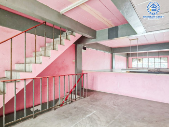 *****อาคารพาณิชย์มือสองนนทบุรี หมู่บ้าน บัวทอง2 กาญจนาภิเษก เนื้อที่ 20 ตร.ว. ฟังก์ชัน 1 ห้องนอน 2 ห้องน้ำ 1 ที่จอดรถ ชั้นล่างสามารถเปิดร้านค้าขายได้ บนทำเลเดินทางสะดวก เชื่อมต่อถนนกาญจนาภิเษก, ถนนรัตนาธิเบศร์ ใกล้รถไฟฟ้าสายสีม่วง "สถานีคลองบางไผ่" และทางด่วน "ศรีรัช" จองเลย!