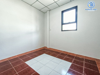 *****บ้านเดี่ยวมือสองนนทบุรี หมู่บ้าน พัชรวิลล์ บางกรวย-ไทรน้อย หลังมุม! เนื้อที่กว้างมากถึง 129.4 ตร.ว. ฟังก์ชัน 5 ห้องนอน 5 ห้องน้ำ 4 ที่จอดรถ บ้านเนื้อที่เยอะมาก สภาพดี บนทำเลติดถนนบางกรวย-ไทรน้อย ถึงรถไฟฟ้าสายสีม่วง "สถานีบางพลู" เพียง 6 นาทีเท่านั้น และทางด่วน "ศรีรัช"