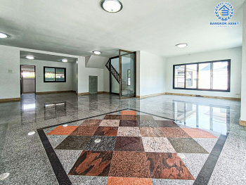 *****บ้านเดี่ยวมือสองนนทบุรี หมู่บ้าน พัชรวิลล์ บางกรวย-ไทรน้อย หลังมุม! เนื้อที่กว้างมากถึง 129.4 ตร.ว. ฟังก์ชัน 5 ห้องนอน 5 ห้องน้ำ 4 ที่จอดรถ บ้านเนื้อที่เยอะมาก สภาพดี บนทำเลติดถนนบางกรวย-ไทรน้อย ถึงรถไฟฟ้าสายสีม่วง "สถานีบางพลู" เพียง 6 นาทีเท่านั้น และทางด่วน "ศรีรัช"