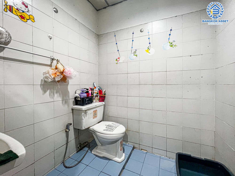 *****ทาวน์เฮ้าส์มือสอง โครงการ ราณี 2 ลาดปลาเค้า เนื้อที่ 18 ตร.ว. ฟังก์ชัน 2 ห้องนอน 2 ห้องน้ำ 1 ที่จอดรถ บนทำเลเดินทางสะดวกมาก เชื่อมต่อถนนประเสริฐมนูกิจ ถนนรามอินทรา ถนนพหลโยธิน ใกล้โครงการรถไฟฟ้าสายสีชมพู "สถานีลาดปลาเค้า" และจุดขึ้นทางด่วน "วัชรพล"