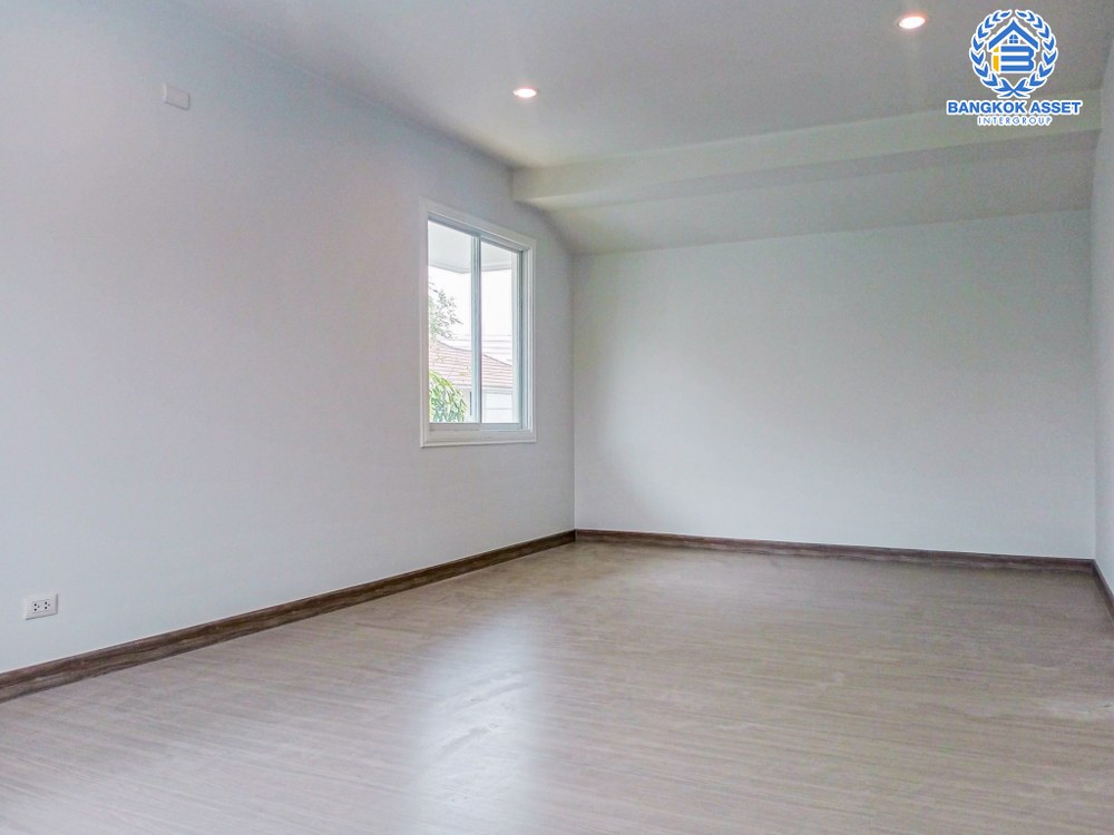 *****บ้านเดี่ยวมือสอง โครงการ โฮมเพลส เดอะพาร์ค บางกรวย-ไทรน้อย เนื้อที่ 56 ตร.ว. ฟังก์ชัน 3 ห้องนอน 2 ห้องน้ำ 2 ที่จอดรถ รีโนเวทใหม่พร้อมอยู่ มีความเป็นส่วนตัว เข้า-ออกได้หลายเส้นทาง ทั้งถนนรัตนาธิเบศร์ ถนนบางกรวย-ไทรน้อย ถนนกาญจนาภิเษก ใกล้รถไฟฟ้าสายสีม่วง "สถานีบางพลู" จองเลย!