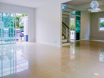 *****บ้านเดี่ยวมือสอง โครงการ โฮมเพลส เดอะพาร์ค บางกรวย-ไทรน้อย เนื้อที่ 56 ตร.ว. ฟังก์ชัน 3 ห้องนอน 2 ห้องน้ำ 2 ที่จอดรถ รีโนเวทใหม่พร้อมอยู่ มีความเป็นส่วนตัว เข้า-ออกได้หลายเส้นทาง ทั้งถนนรัตนาธิเบศร์ ถนนบางกรวย-ไทรน้อย ถนนกาญจนาภิเษก ใกล้รถไฟฟ้าสายสีม่วง "สถานีบางพลู" จองเลย!