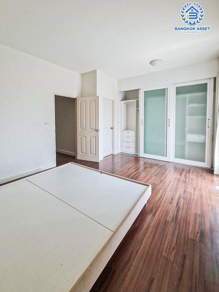 *****ทาวน์โฮมมือสอง 3 ชั้น โครงการ ทาวน์พลัสเอ็กซ์ ประชาชื่น-งามวงศ์วาน จากแบรนด์ Sansiri ฟังก์ชัน 3 ห้องนอน 3 ห้องน้ำ 2 ที่จอดรถ โครงการเงียบสงบ สิ่งอำนวยความสะดวกครบครัน ใกล้เดอะมอลล์งามวงศ์วาน เชื่อมต่อรถไฟฟ้าสีชมพู "สถานีสนามบินน้ำ" และทางด่วน "ศรีรัช"