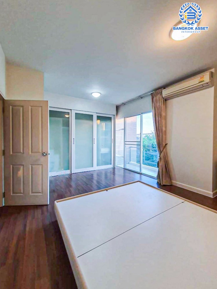 *****ทาวน์โฮมมือสอง 3 ชั้น โครงการ ทาวน์พลัสเอ็กซ์ ประชาชื่น-งามวงศ์วาน จากแบรนด์ Sansiri ฟังก์ชัน 3 ห้องนอน 3 ห้องน้ำ 2 ที่จอดรถ โครงการเงียบสงบ สิ่งอำนวยความสะดวกครบครัน ใกล้เดอะมอลล์งามวงศ์วาน เชื่อมต่อรถไฟฟ้าสีชมพู "สถานีสนามบินน้ำ" และทางด่วน "ศรีรัช"