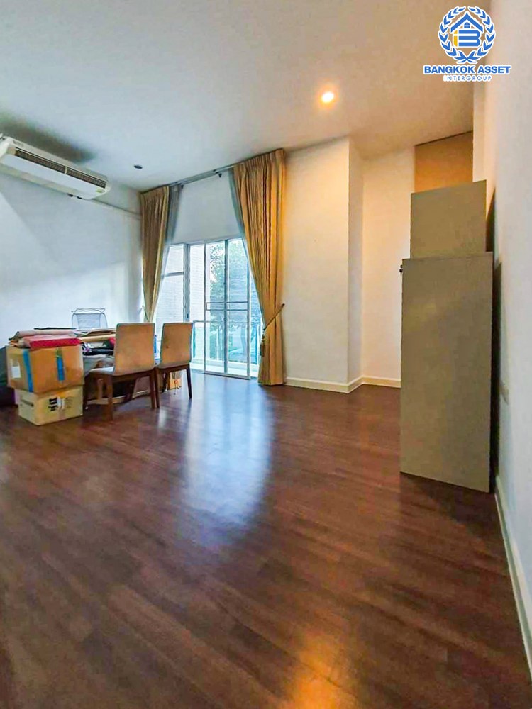 *****ทาวน์โฮมมือสอง 3 ชั้น โครงการ ทาวน์พลัสเอ็กซ์ ประชาชื่น-งามวงศ์วาน จากแบรนด์ Sansiri ฟังก์ชัน 3 ห้องนอน 3 ห้องน้ำ 2 ที่จอดรถ โครงการเงียบสงบ สิ่งอำนวยความสะดวกครบครัน ใกล้เดอะมอลล์งามวงศ์วาน เชื่อมต่อรถไฟฟ้าสีชมพู "สถานีสนามบินน้ำ" และทางด่วน "ศรีรัช"