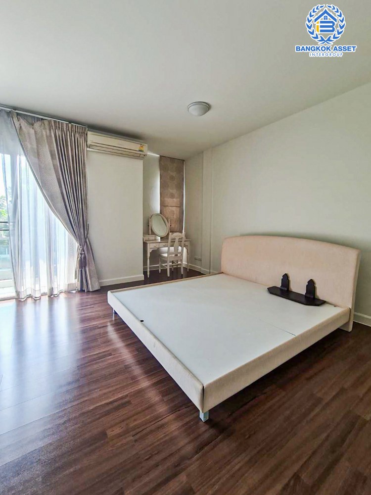 *****ทาวน์โฮมมือสอง 3 ชั้น โครงการ ทาวน์พลัสเอ็กซ์ ประชาชื่น-งามวงศ์วาน จากแบรนด์ Sansiri ฟังก์ชัน 3 ห้องนอน 3 ห้องน้ำ 2 ที่จอดรถ โครงการเงียบสงบ สิ่งอำนวยความสะดวกครบครัน ใกล้เดอะมอลล์งามวงศ์วาน เชื่อมต่อรถไฟฟ้าสีชมพู "สถานีสนามบินน้ำ" และทางด่วน "ศรีรัช"