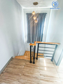 *****บ้านแฝดมือสองนนทบุรี โครงการ เพอร์เฟคพาร์ค พระราม5-บางใหญ่ เนื้อที่กว้าง 36 ตร.ว. ฟังก์ชัน 3 ห้องนอน 2 ห้องน้ำ 2 ที่จอดรถ บ้านสภาพสวย พร้อมเข้าอยู่ บนทำเลเยี่ยม เชื่อมต่อ ถนนกาญจนาภิเษก ใกล้รถไฟฟ้าสายสีม่วง "สถานีตลาดบางใหญ่" เพียง 15 นาที และยังใกล้ทางด่วน "ศรีรัช"