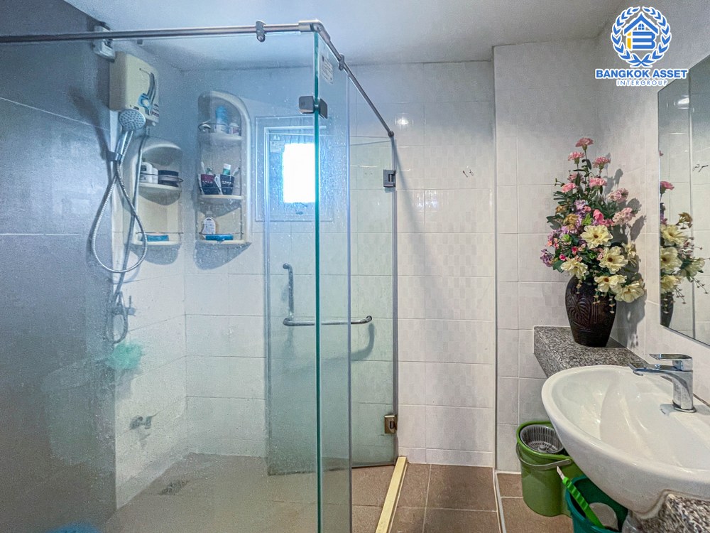 *****ทาวน์เฮ้าส์มือสอง โครงการ เปี่ยมสุข รัตนาธิเบศร์34 เนื้อที่ 26.30 ตร.ว พร้อมฟังก์ชัน 3 ห้องนอน 2 ห้องน้ำ 1 ที่จอดรถ บ้านสไตล์โมเดิร์น ทำเลเดินทางสะดวก เชื่อมต่อถนนรัตนาธิเบศร์ ถนนสนามบินน้ำ ใกล้โครงการรถไฟฟ้าสายสีม่วง "สถานีสะพานพระนั่งเกล้า" และทางด่วน "งามวงศ์วาน"