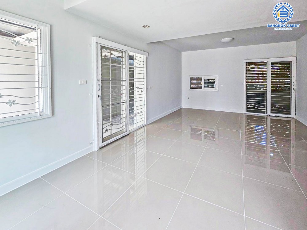 *****ทาวน์เฮ้าส์มือสอง โครงการ อารียา คัลเลอร์ กาญจนา-ราชพฤกษ์ เนื้อที่ 30 ตร.ว. ฟังก์ชัน 4 ห้องนอน 2 ห้องน้ำ 2 ที่จอดรถ แถมฟรี! เครื่องปรับอากาศ บนทำเลเดินทางสะดวก เชื่อมต่อถนนชัยพฤกษ์ ถนนกาญจนาภิเษก ถนนบางกรวย-ไทรน้อย ใกล้รถไฟฟ้าสายสีม่วง "สถานีคลองบางไผ่" จองเลย