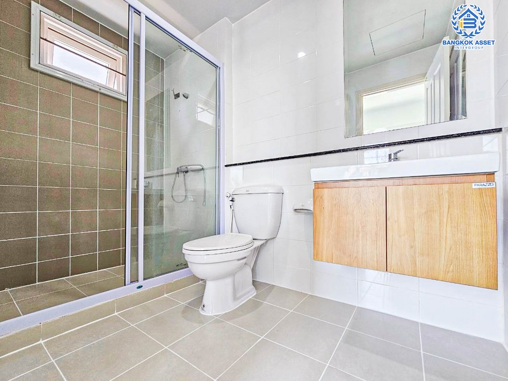 *****ทาวน์เฮ้าส์มือสอง โครงการ อารียา คัลเลอร์ กาญจนา-ราชพฤกษ์ เนื้อที่ 30 ตร.ว. ฟังก์ชัน 4 ห้องนอน 2 ห้องน้ำ 2 ที่จอดรถ แถมฟรี! เครื่องปรับอากาศ บนทำเลเดินทางสะดวก เชื่อมต่อถนนชัยพฤกษ์ ถนนกาญจนาภิเษก ถนนบางกรวย-ไทรน้อย ใกล้รถไฟฟ้าสายสีม่วง "สถานีคลองบางไผ่" จองเลย