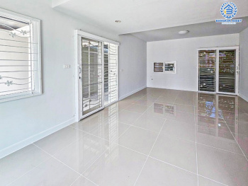 *****ทาวน์เฮ้าส์มือสอง โครงการ อารียา คัลเลอร์ กาญจนา-ราชพฤกษ์ เนื้อที่ 30 ตร.ว. ฟังก์ชัน 4 ห้องนอน 2 ห้องน้ำ 2 ที่จอดรถ แถมฟรี! เครื่องปรับอากาศ บนทำเลเดินทางสะดวก เชื่อมต่อถนนชัยพฤกษ์ ถนนกาญจนาภิเษก ถนนบางกรวย-ไทรน้อย ใกล้รถไฟฟ้าสายสีม่วง "สถานีคลองบางไผ่" จองเลย