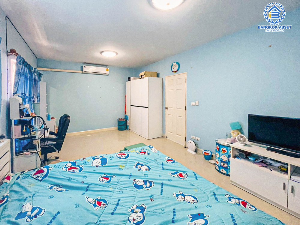 *****ทาวน์เฮ้าส์มือสองนนทบุรี หมู่บ้าน สิรภัทร4 รัตนาธิเบศร์ เนื้อที่กว้างถึง 27 ตร.ว. ฟังก์ชัน 3 ห้องนอน 2 ห้องน้ำ 2 ที่จอดรถ บนทำเลโซนเมือง ใกล้รถไฟฟ้าสายสีม่วง "สถานีไทรม้า" และทางด่วน "งามวงศ์วาน" ราคาถูกสุดในย่านนี้!