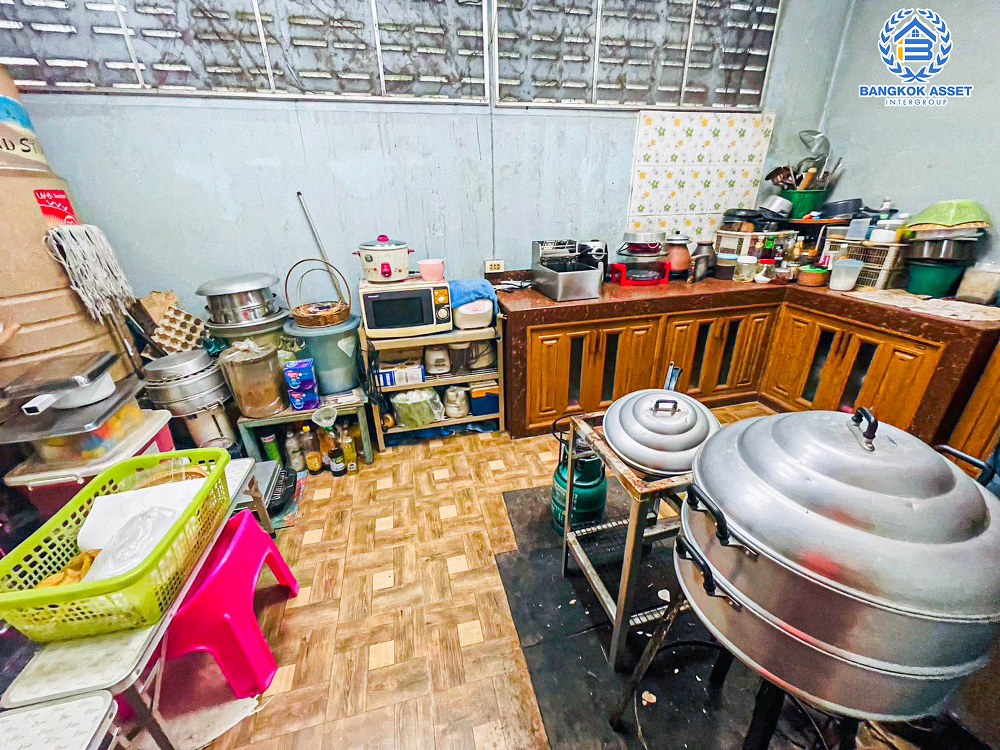 *****ทาวน์เฮ้าส์มือสองนนทบุรี หมู่บ้าน สิรภัทร4 รัตนาธิเบศร์ เนื้อที่กว้างถึง 27 ตร.ว. ฟังก์ชัน 3 ห้องนอน 2 ห้องน้ำ 2 ที่จอดรถ บนทำเลโซนเมือง ใกล้รถไฟฟ้าสายสีม่วง "สถานีไทรม้า" และทางด่วน "งามวงศ์วาน" ราคาถูกสุดในย่านนี้!