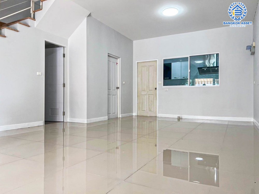 ทาวน์เฮ้าส์มือสองกรุงเทพมหานคร โครงการ เดอะพลีโน่ เอกชัย-กาญจนาภิเษก เนื้อที่กว้าง 20.6 ตร.ว. ฟังก์ชัน 3 ห้องนอน 2 ห้องน้ำ 2 ที่จอดรถ บ้านสภาพดี พร้อมอยู่ บนทำเลเดินทางสะดวก ติด ถนนเอกชัย เชื่อมต่อ ถนนกาญจนาภิเษก, ถนนพระราม 2