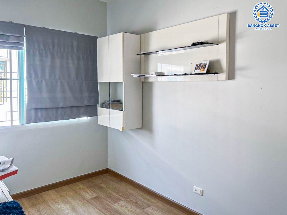 ทาวน์เฮ้าส์มือสองกรุงเทพมหานคร โครงการ เดอะพลีโน่ เอกชัย-กาญจนาภิเษก เนื้อที่กว้าง 20.6 ตร.ว. ฟังก์ชัน 3 ห้องนอน 2 ห้องน้ำ 2 ที่จอดรถ บ้านสภาพดี พร้อมอยู่ บนทำเลเดินทางสะดวก ติด ถนนเอกชัย เชื่อมต่อ ถนนกาญจนาภิเษก, ถนนพระราม 2