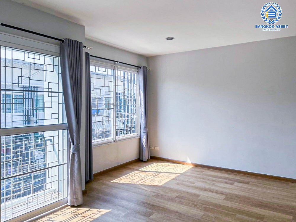 ทาวน์เฮ้าส์มือสองกรุงเทพมหานคร โครงการ เดอะพลีโน่ เอกชัย-กาญจนาภิเษก เนื้อที่กว้าง 20.6 ตร.ว. ฟังก์ชัน 3 ห้องนอน 2 ห้องน้ำ 2 ที่จอดรถ บ้านสภาพดี พร้อมอยู่ บนทำเลเดินทางสะดวก ติด ถนนเอกชัย เชื่อมต่อ ถนนกาญจนาภิเษก, ถนนพระราม 2