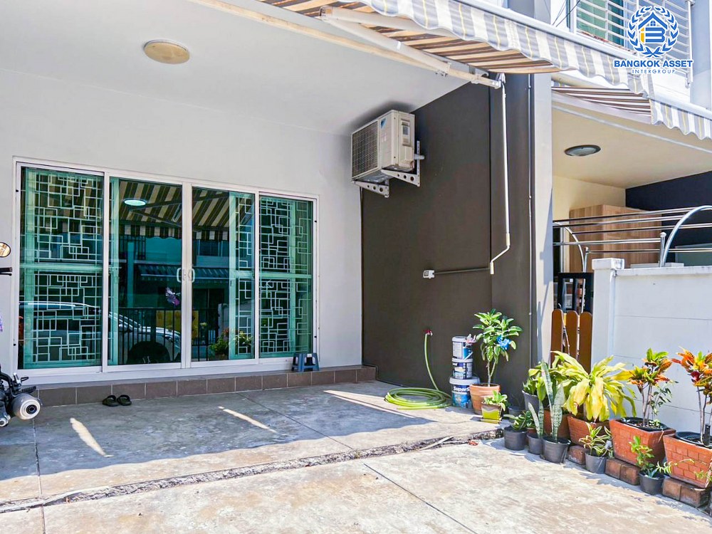 ทาวน์เฮ้าส์มือสองกรุงเทพมหานคร โครงการ เดอะพลีโน่ เอกชัย-กาญจนาภิเษก เนื้อที่กว้าง 20.6 ตร.ว. ฟังก์ชัน 3 ห้องนอน 2 ห้องน้ำ 2 ที่จอดรถ บ้านสภาพดี พร้อมอยู่ บนทำเลเดินทางสะดวก ติด ถนนเอกชัย เชื่อมต่อ ถนนกาญจนาภิเษก, ถนนพระราม 2