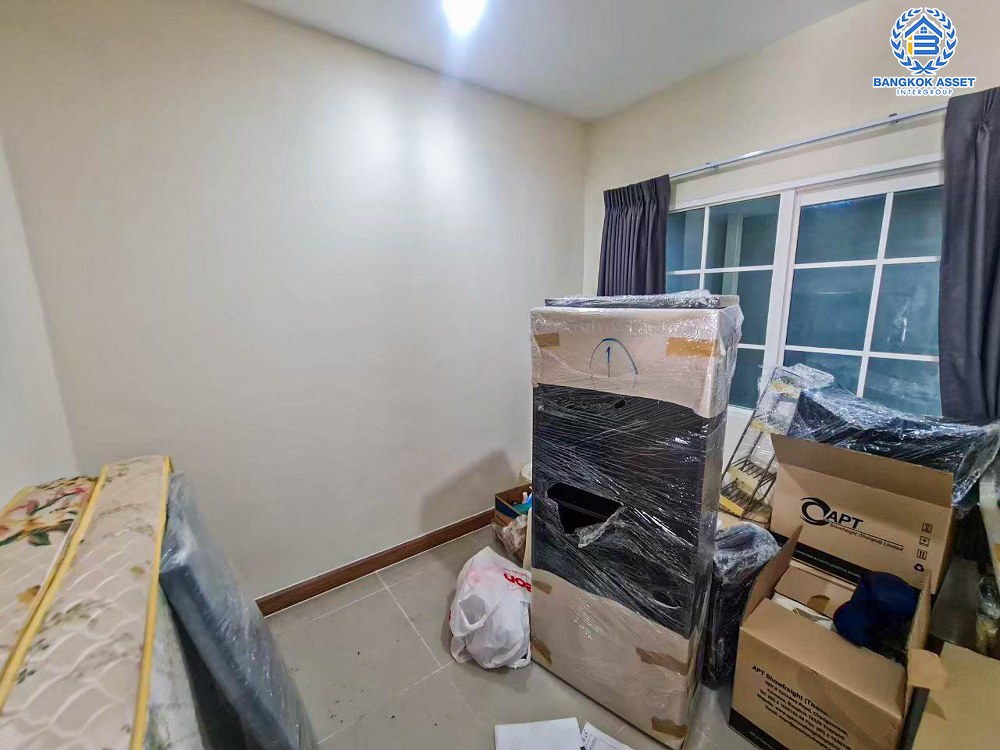 *****ทาวน์เฮ้าส์มือสอง โครงการ โกลเด้นทาวน์2 สุขสวัสดิ์ เนื้อที่กว้าง 21.20 ตร.ว. ฟังก์ชัน 4 ห้องนอน 3 ห้องน้ำ 2 ที่จอดรถ บนทำเลเดินทางสะดวก เชื่อมต่อถนนพุทธบูชา ถนนเลียบใต้ทางด่วน ถนนจอมทอง ใกล้รถไฟฟ้าสายสีม่วง "สถานีบางประกอก" และจุดขึ้นทางพิเศษเฉลิมมหานคร