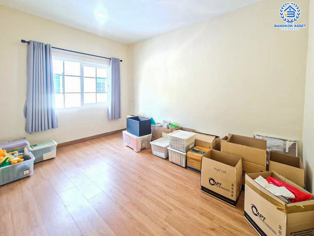 *****ทาวน์เฮ้าส์มือสอง โครงการ โกลเด้นทาวน์2 สุขสวัสดิ์ เนื้อที่กว้าง 21.20 ตร.ว. ฟังก์ชัน 4 ห้องนอน 3 ห้องน้ำ 2 ที่จอดรถ บนทำเลเดินทางสะดวก เชื่อมต่อถนนพุทธบูชา ถนนเลียบใต้ทางด่วน ถนนจอมทอง ใกล้รถไฟฟ้าสายสีม่วง "สถานีบางประกอก" และจุดขึ้นทางพิเศษเฉลิมมหานคร