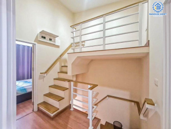 *****ทาวน์เฮ้าส์มือสอง โครงการ โกลเด้นทาวน์2 สุขสวัสดิ์ เนื้อที่กว้าง 21.20 ตร.ว. ฟังก์ชัน 4 ห้องนอน 3 ห้องน้ำ 2 ที่จอดรถ บนทำเลเดินทางสะดวก เชื่อมต่อถนนพุทธบูชา ถนนเลียบใต้ทางด่วน ถนนจอมทอง ใกล้รถไฟฟ้าสายสีม่วง "สถานีบางประกอก" และจุดขึ้นทางพิเศษเฉลิมมหานคร