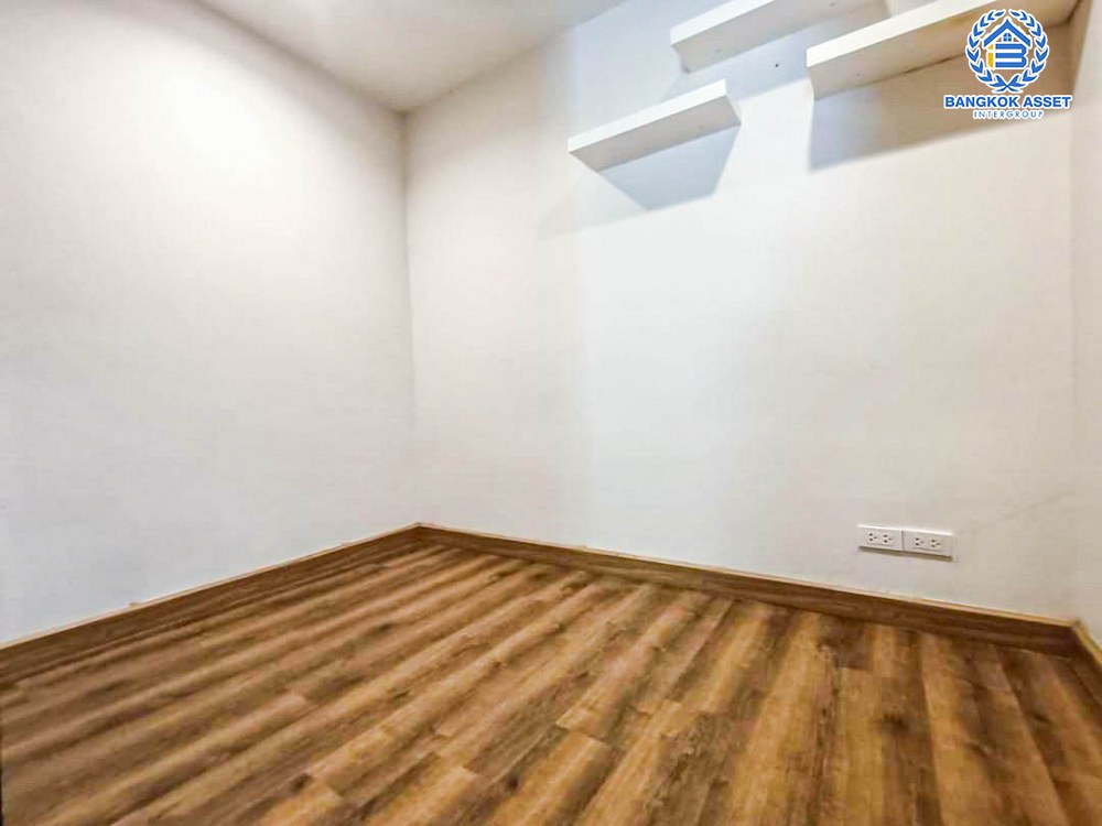 ทาวน์เฮ้าส์มือสองนนทบุรี โครงการ เนอเชอร่าเทรนด์ รัตนาธิเบศร์-ราชพฤกษ์ เนื้อที่กว้าง 21.1 ตร.ว. ฟังก์ชัน 3 ห้องนอน 2 ห้องน้ำ 1 ที่จอดรถ บ้านสภาพสวย แถมฟรี! 4 เครื่องปรับอากาศ 1 เครื่องทำน้ำอุ่น บนทำเลแห่งการเดินทาง ใกล้รถไฟฟ้าสายสีม่วง "สถานีบางพลู" จองเลย!