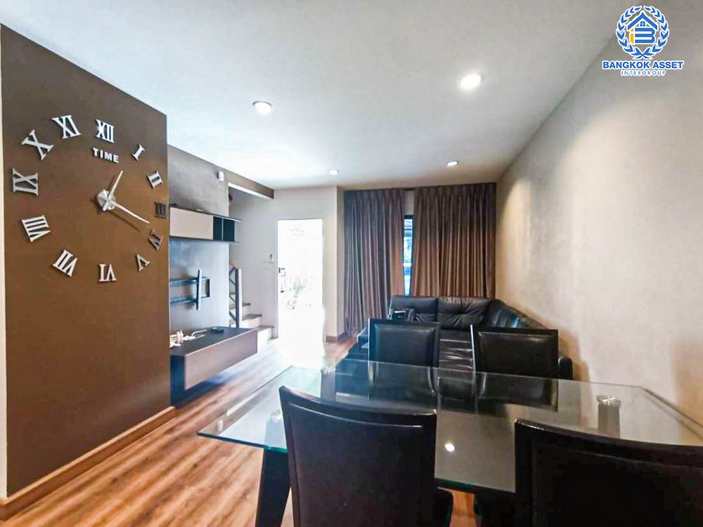 ทาวน์เฮ้าส์มือสองนนทบุรี โครงการ เนอเชอร่าเทรนด์ รัตนาธิเบศร์-ราชพฤกษ์ เนื้อที่กว้าง 21.1 ตร.ว. ฟังก์ชัน 3 ห้องนอน 2 ห้องน้ำ 1 ที่จอดรถ บ้านสภาพสวย แถมฟรี! 4 เครื่องปรับอากาศ 1 เครื่องทำน้ำอุ่น บนทำเลแห่งการเดินทาง ใกล้รถไฟฟ้าสายสีม่วง "สถานีบางพลู" จองเลย!